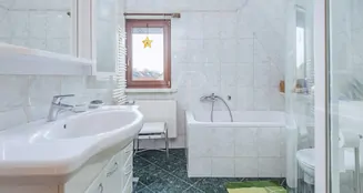 von_poll_real_estate_property_25092050_image_8