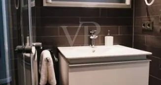 von_poll_real_estate_property_25092052_image_6