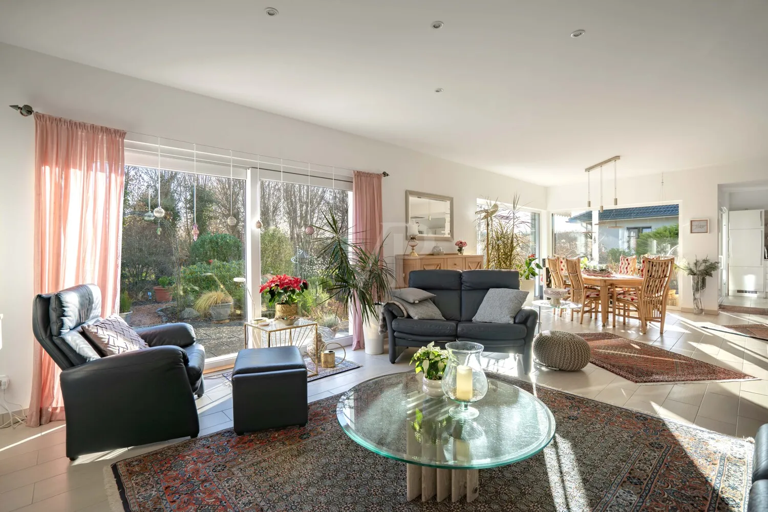 Wohn- und Essbereich