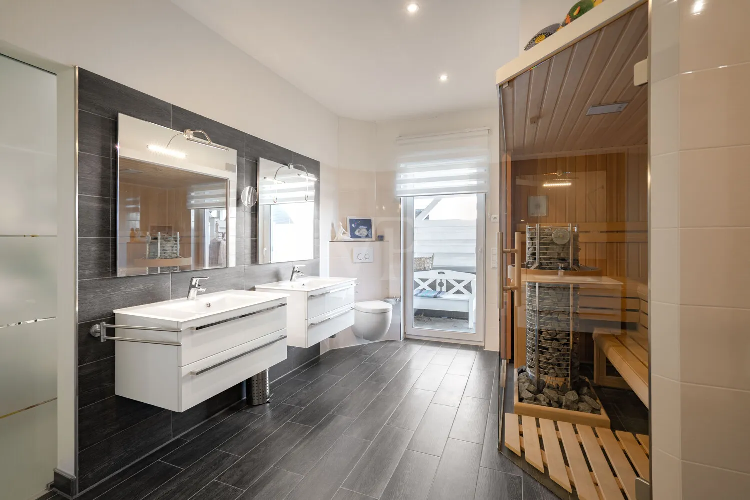 Masterbad mit Regendusche & Sauna