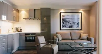 von_poll_real_estate_property_26092007_image_1