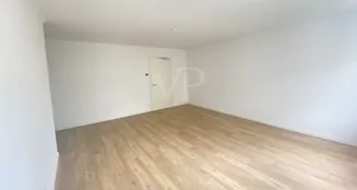 von_poll_real_estate_property_26092001_image_2