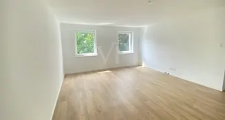 von_poll_real_estate_property_26092001_image_3