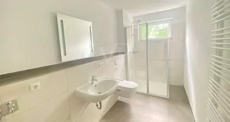 von_poll_real_estate_property_26092001_image_5