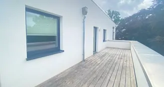 von_poll_real_estate_property_26092001_image_13