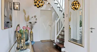 von_poll_real_estate_property_26092009_image_4