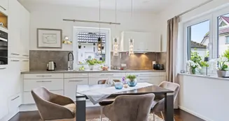 von_poll_real_estate_property_26092009_image_5