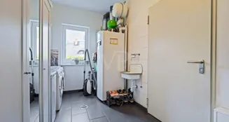 von_poll_real_estate_property_26092009_image_15