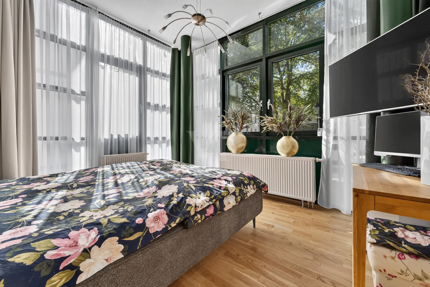 Lichtdurchflutetes Schlafzimmer Schlafzimmer