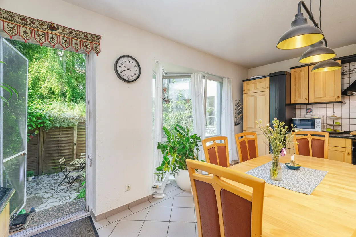 Küche mit Terrassenzugang (WE1)