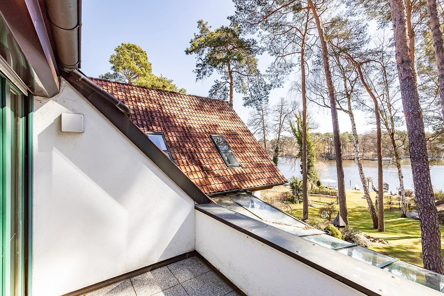 Balkon mit Seeblick vom Schlafzimmer 2