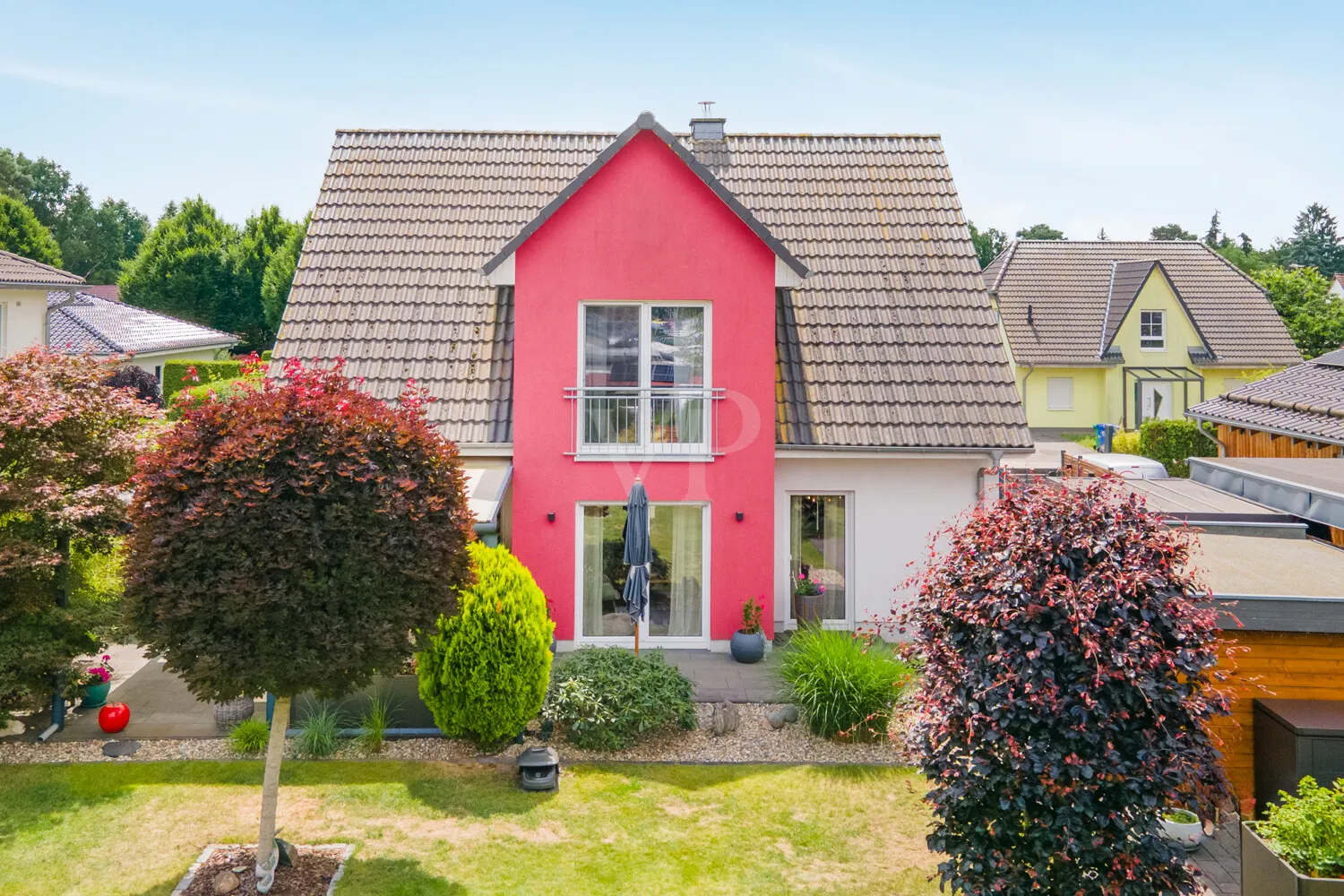 Hausansicht aus dem Garten