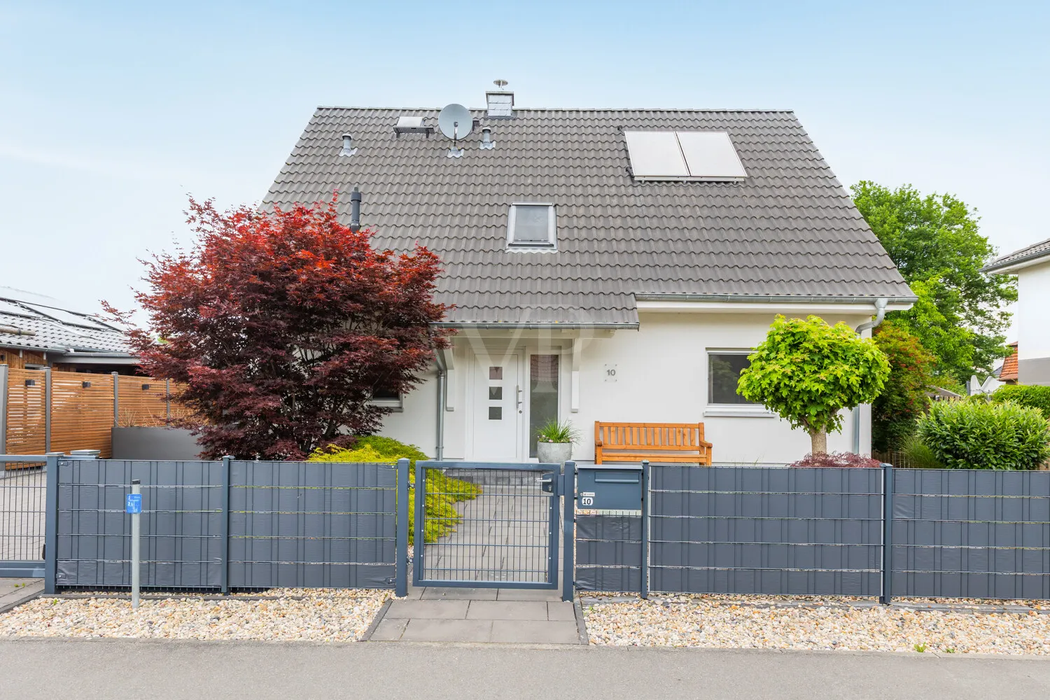 Hausansicht von der Straße