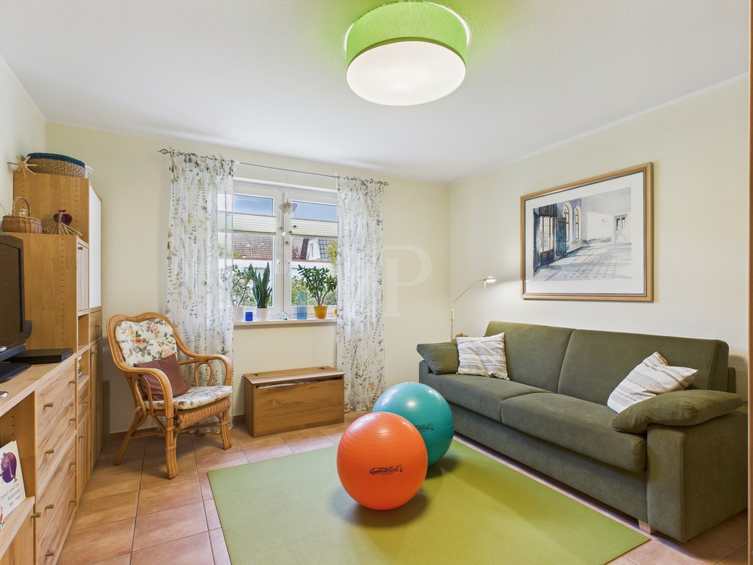 Zimmer 2: Kinderzimmer im EG