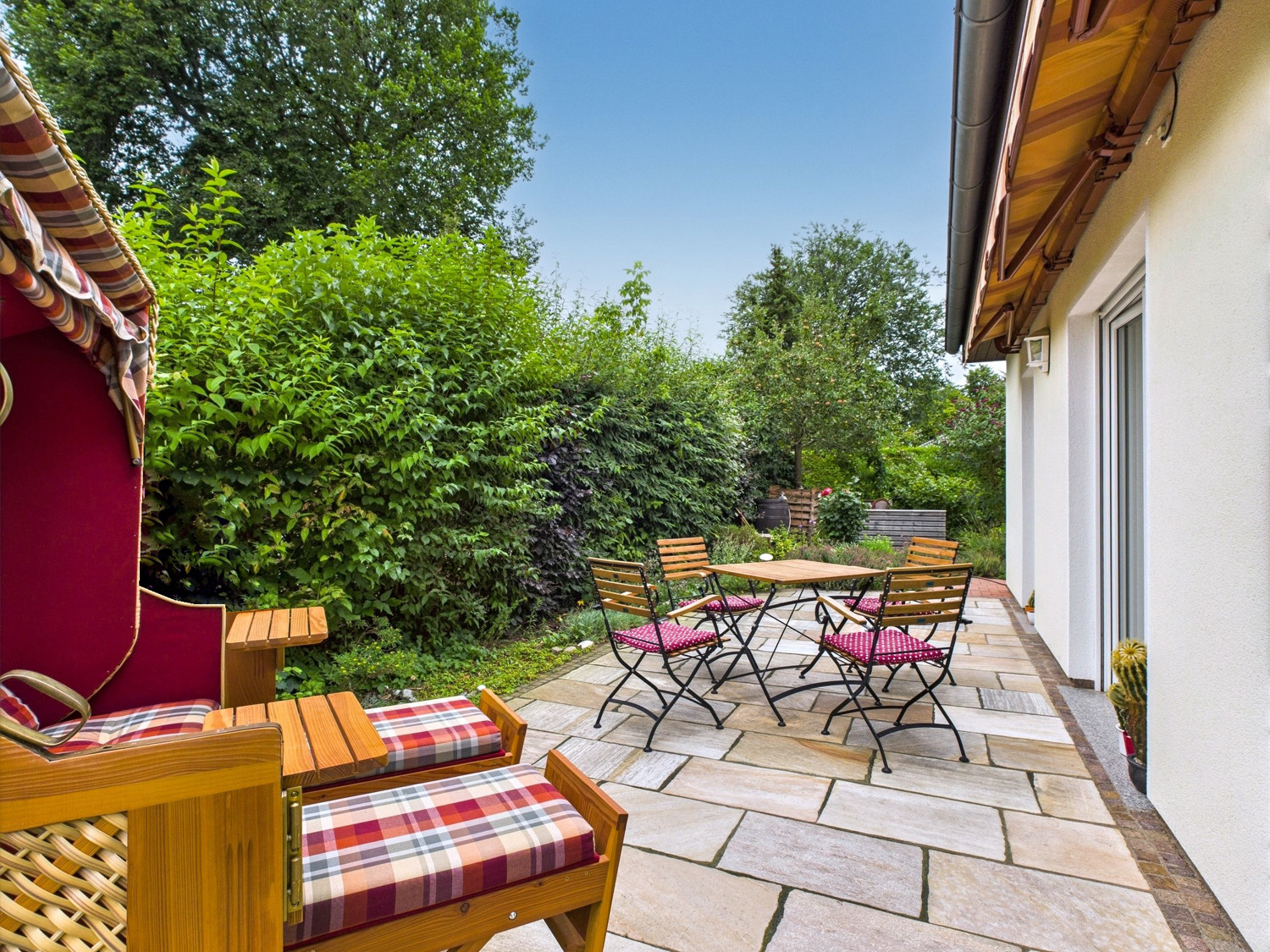 Uneinsehbare Süd-Terrasse