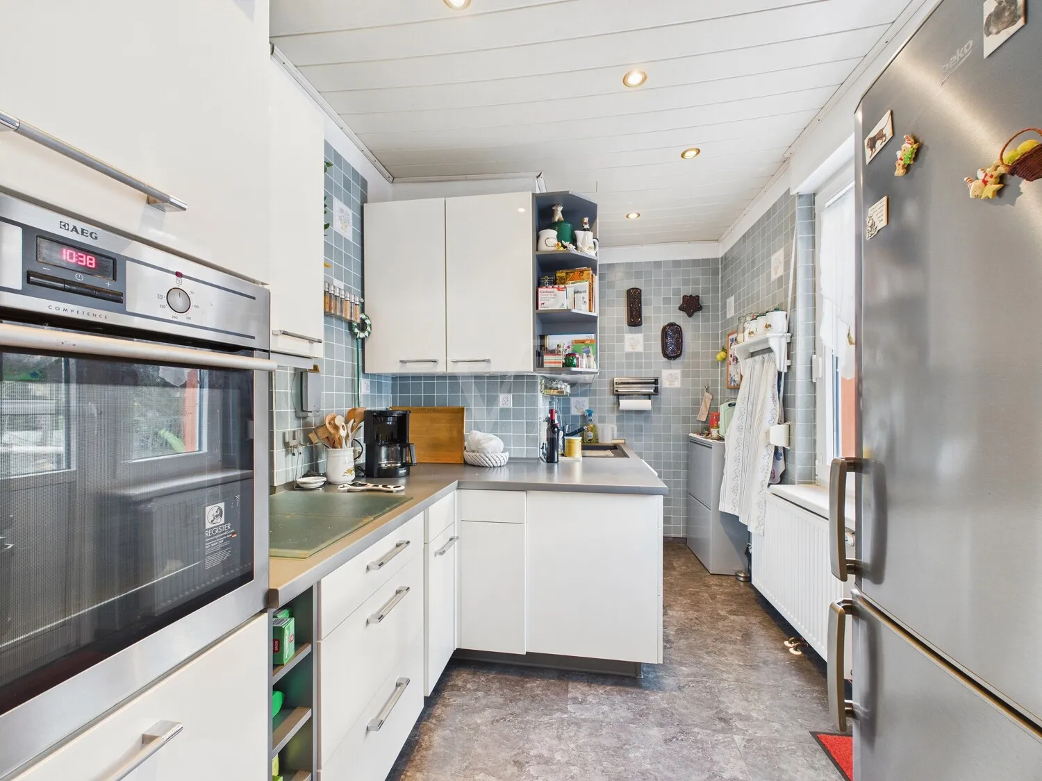 Küche inkl. aller Einbaugeräte