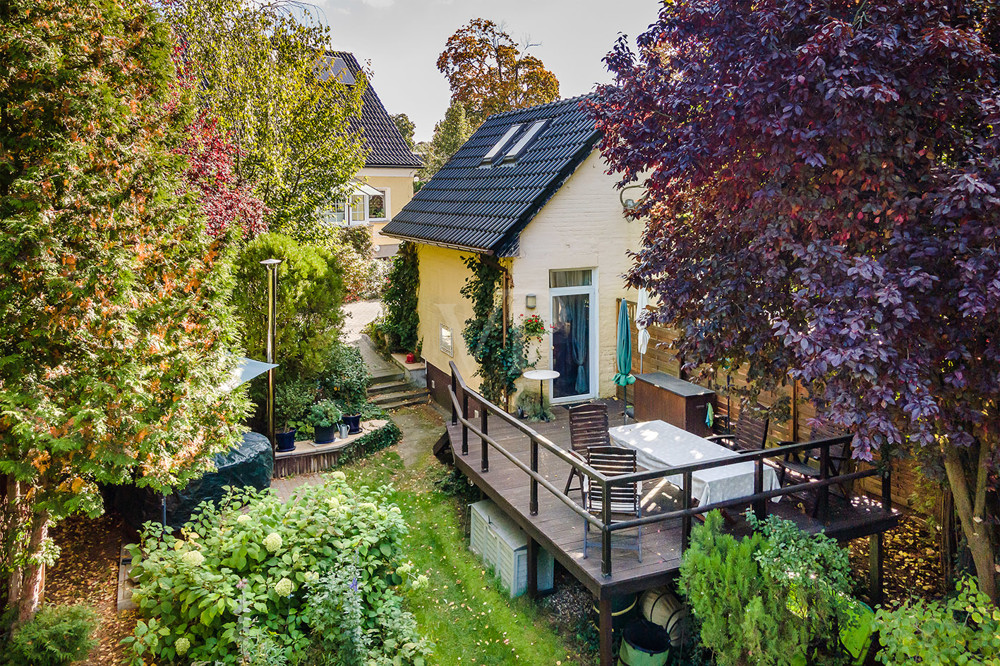 Luftbild - Gartenhaus mit Terrasse