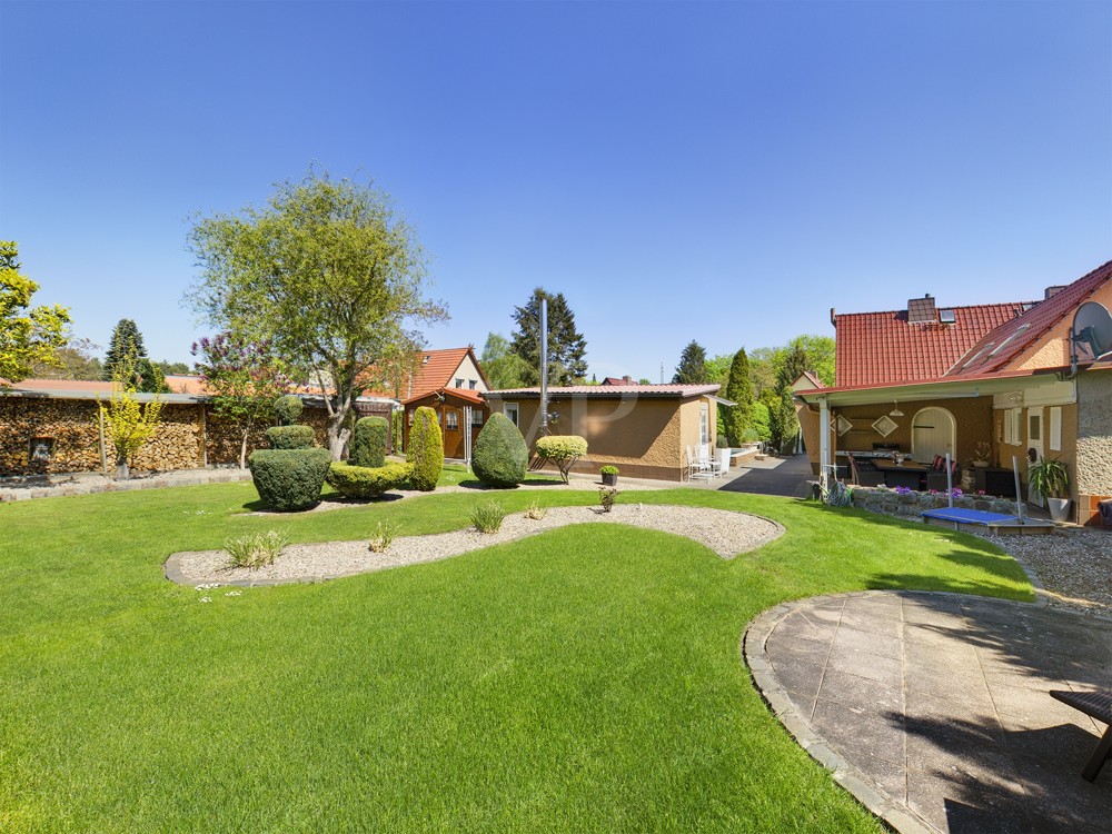 Ansicht Garten und Terrasse