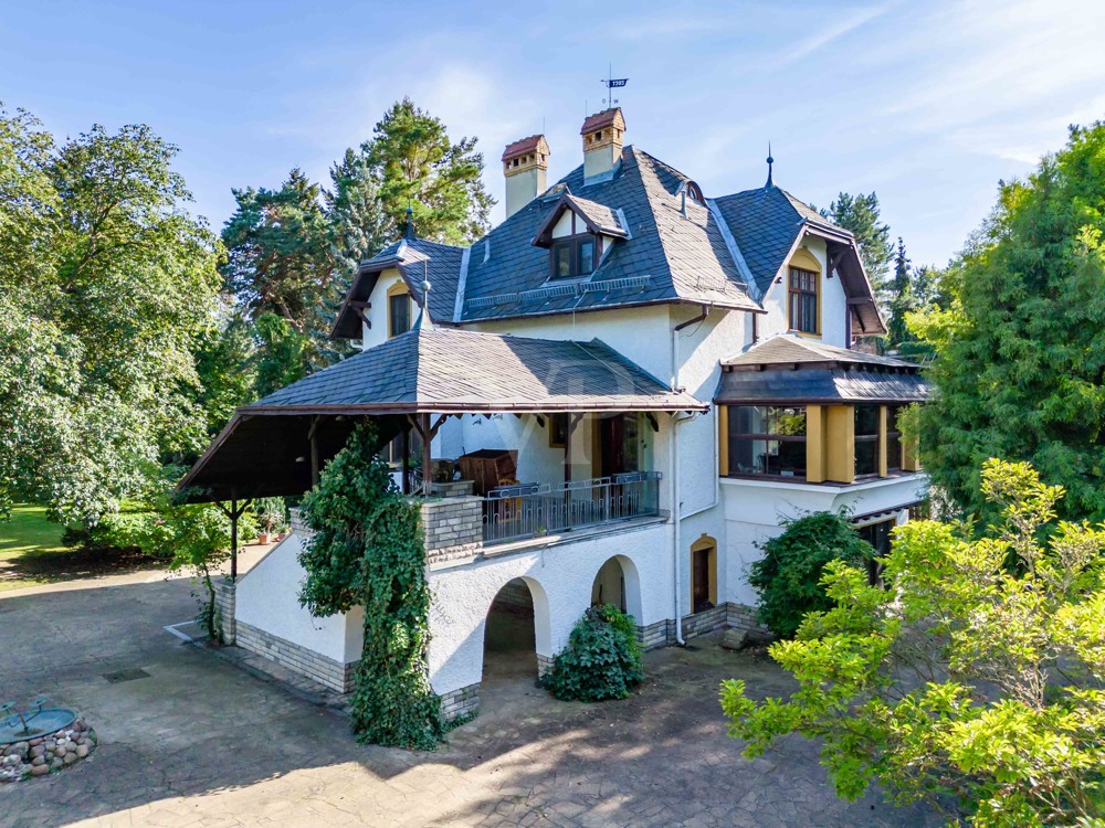 Villa aus der Vogelperspektive