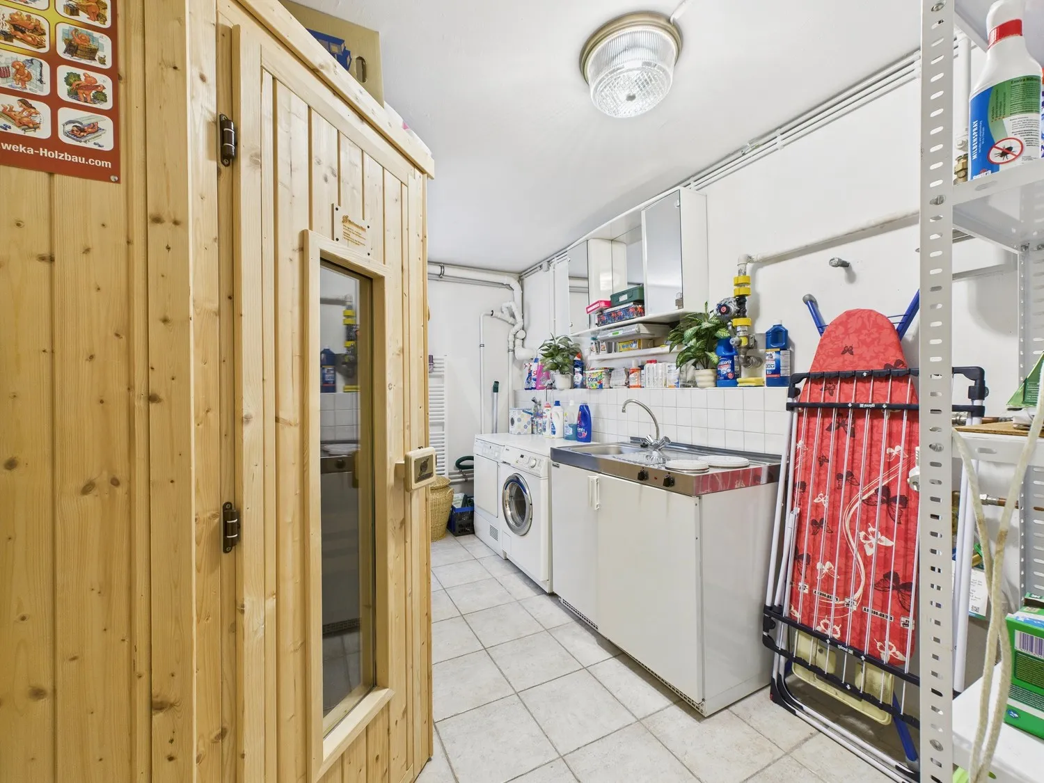 Kellerraum 1 - Waschküche mit Sauna im KG