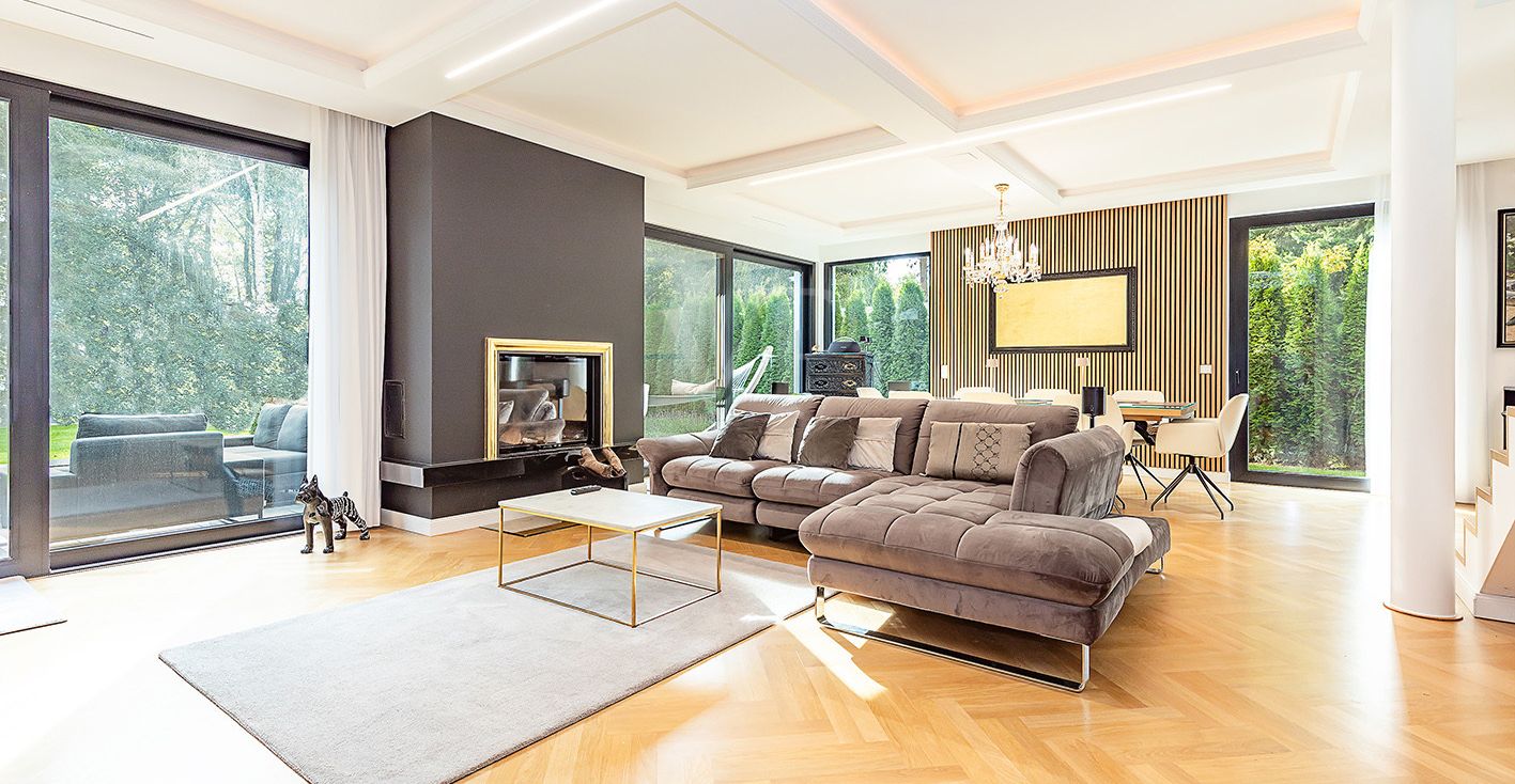 Wohnzimmer mit Kamin
