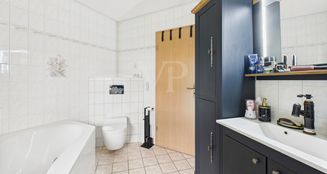 von_poll_real_estate_property_25206003_image_10