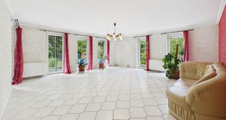 von_poll_real_estate_property_25206003_image_7