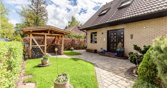 von_poll_real_estate_property_25206028_image_1