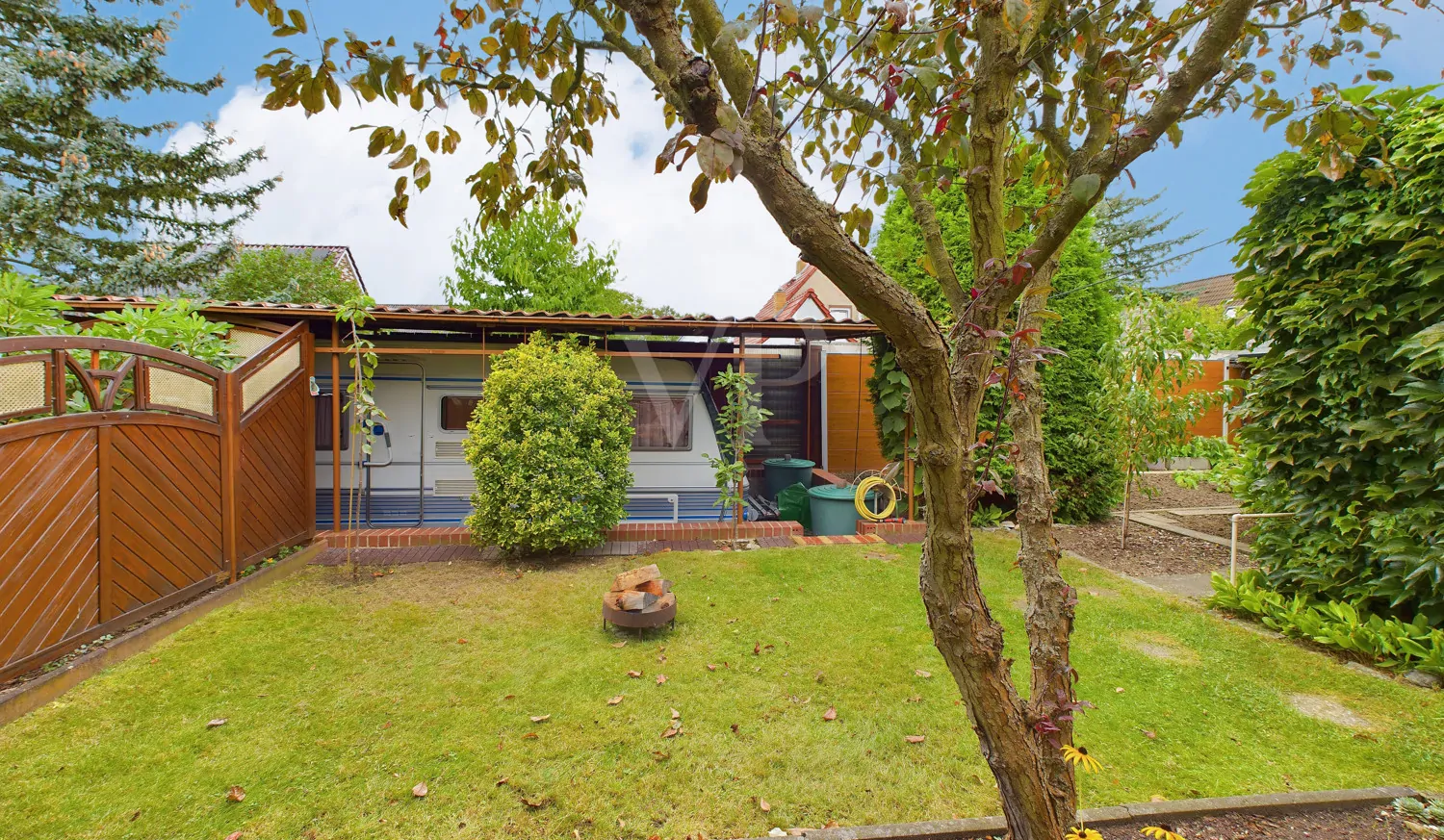 Blick auf das Carport