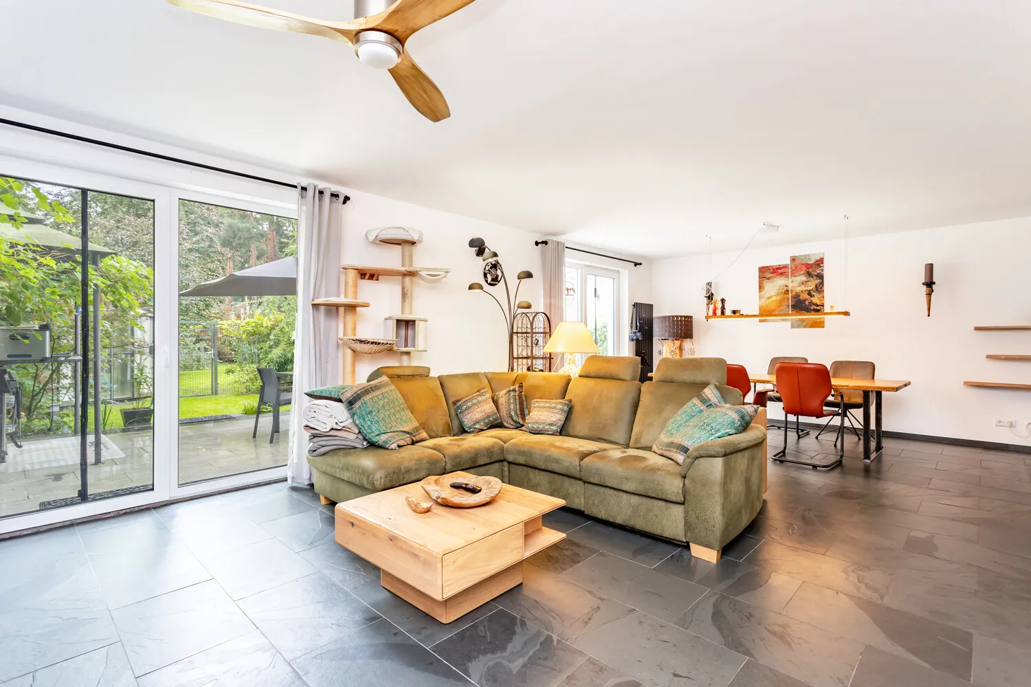 Wohn- und Essbereich