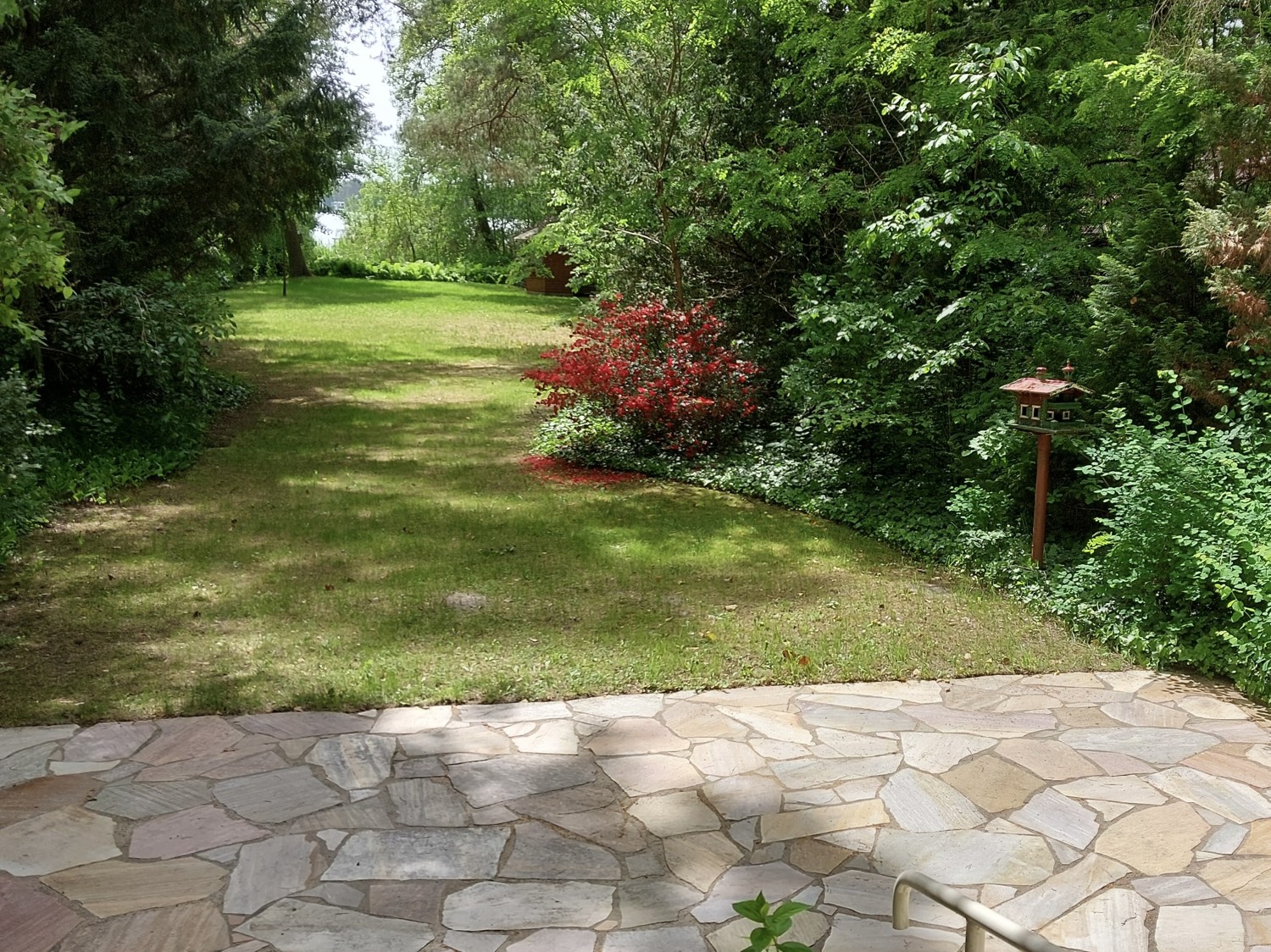 Terrasse mit Blick zum Wasser