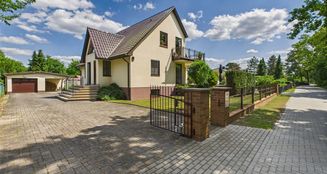 von_poll_real_estate_property_25206045_image_2