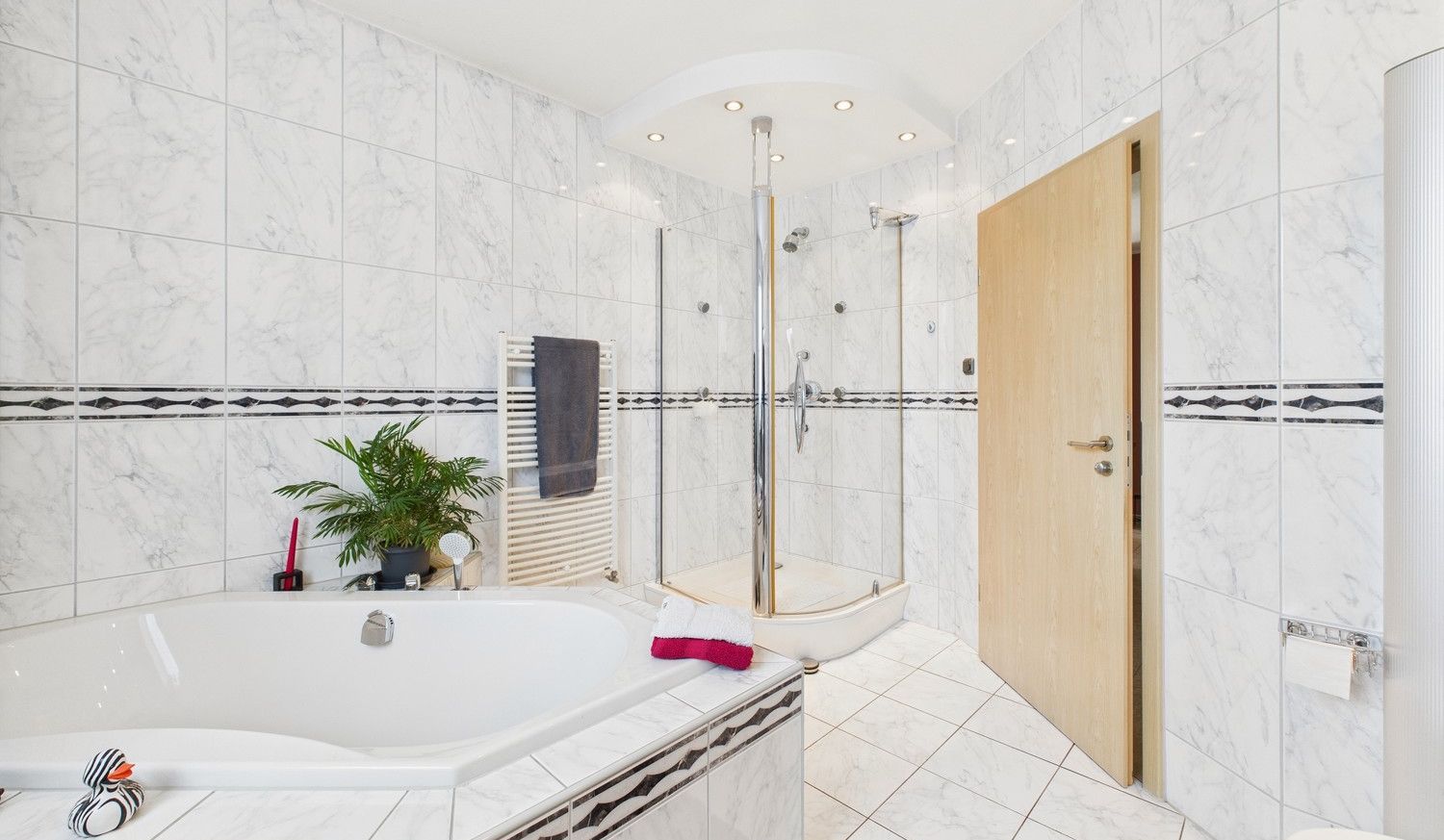 Badezimmer Erdgeschoss