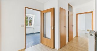 von_poll_real_estate_property_25206034-DG-WHG_image_1