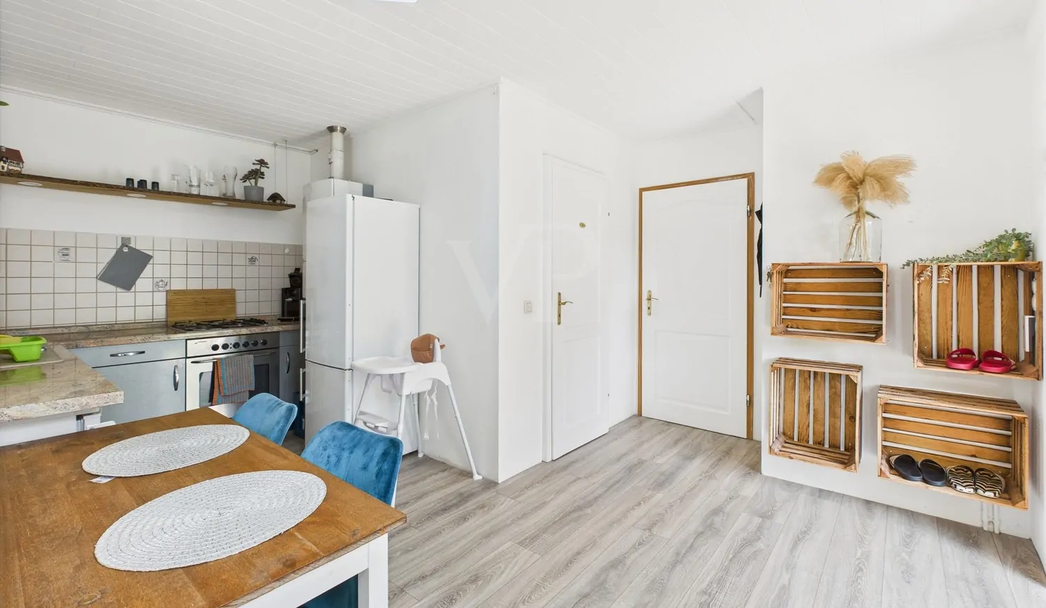 offene Küche und Flur