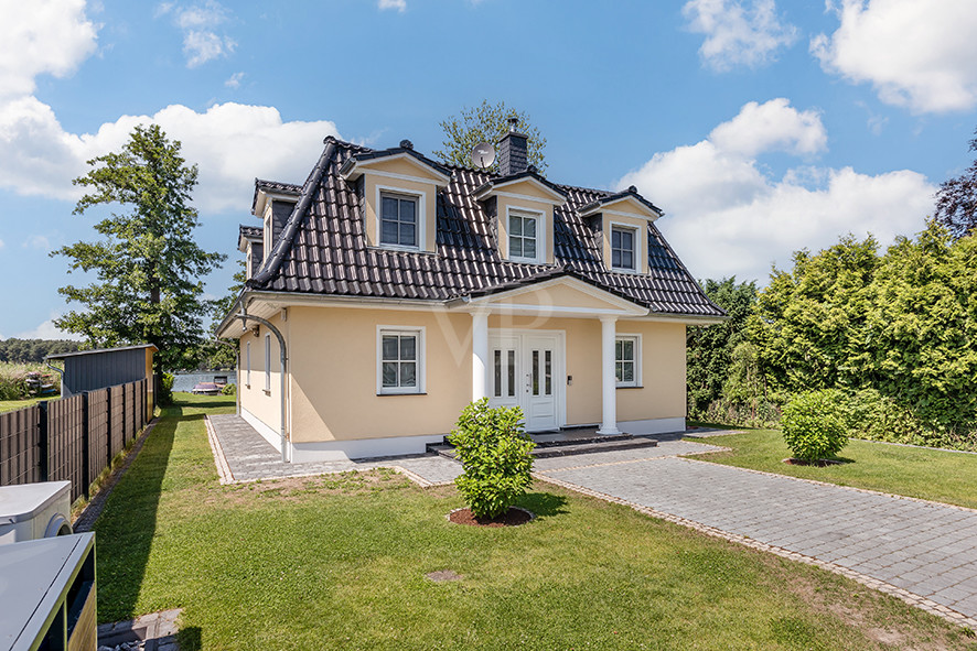 Villa Eingangsbereich