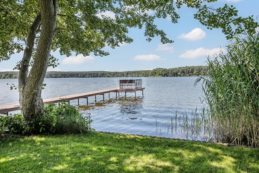 Steganlage mit Badeplattform