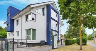 von_poll_real_estate_property_25206039-DGlinks_image_0