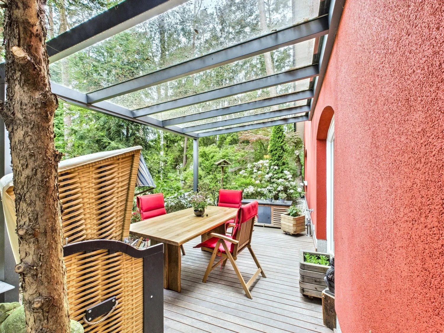 Überdachte Terrasse mit Südausrichtung