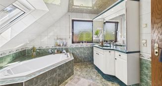von_poll_real_estate_property_25206049_image_11