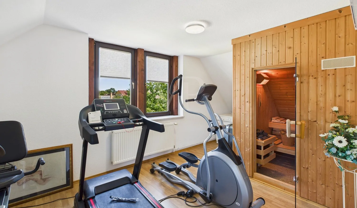 GYM mit Sauna im Dachgeschoss
