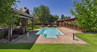 von_poll_real_estate_property_25314006_image_0