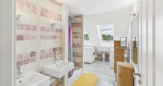 von_poll_real_estate_property_25206043-DG_image_6