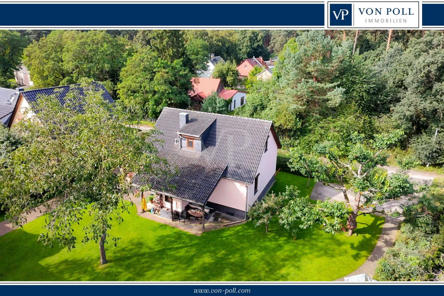 Hausansicht (Drohnenaufnahme)