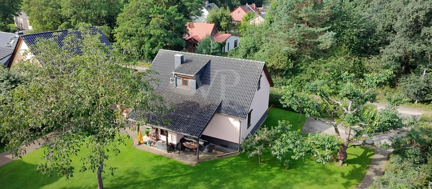 Hausansicht (Drohnenaufnahme)