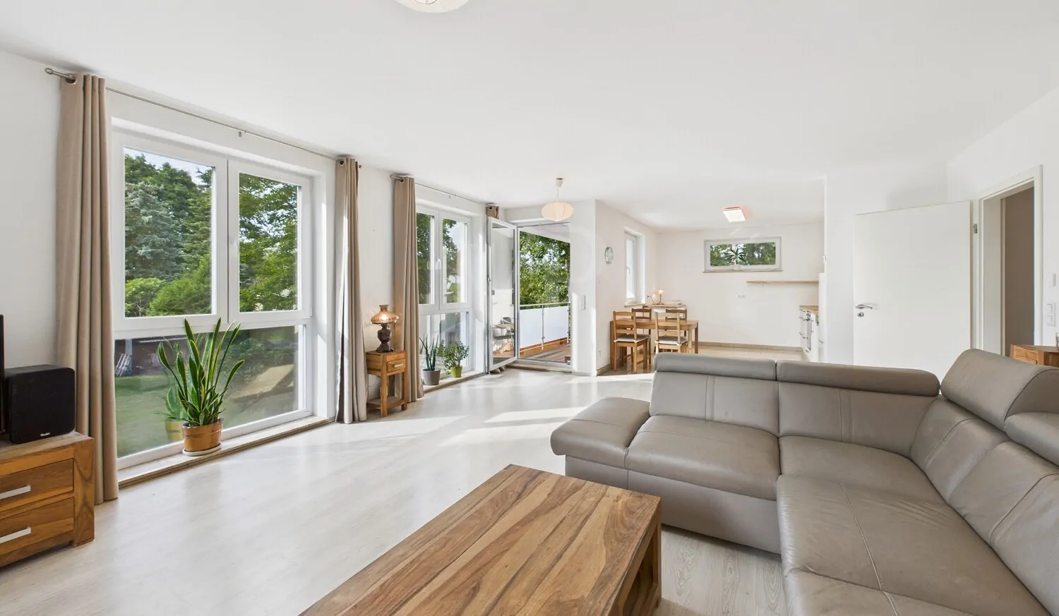 Ca. 48 m² Wohnen und Kochen