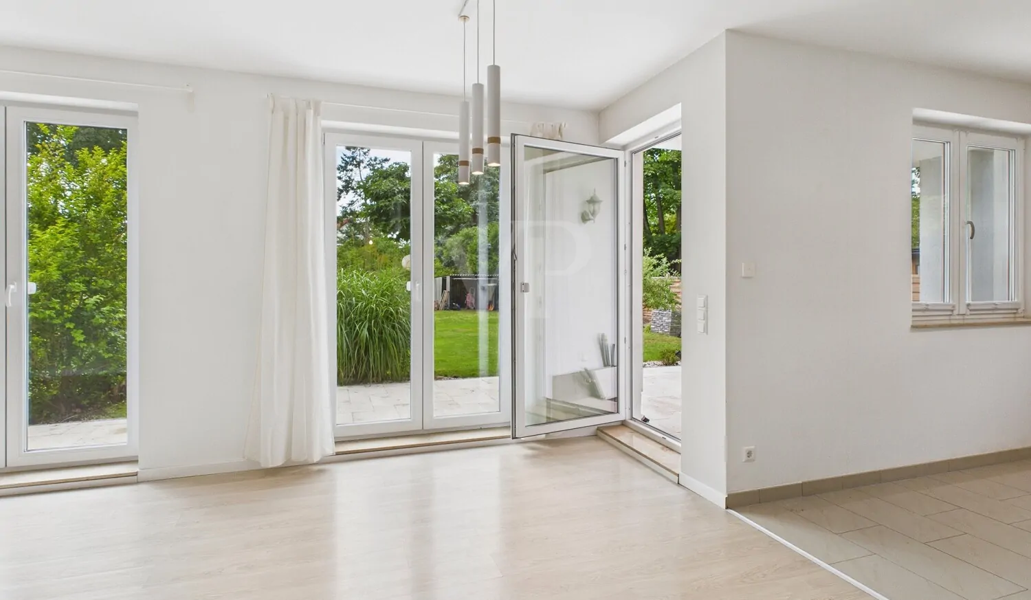 Eintritt in den offen Wohn- und Küchenbereich