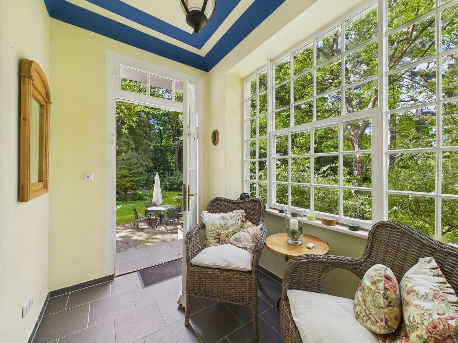 Veranda mit Gartenzugang