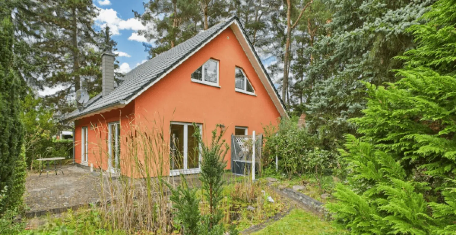 Gartenansicht mit Terrasse