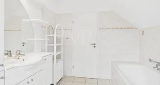 von_poll_real_estate_property_25206074_image_11